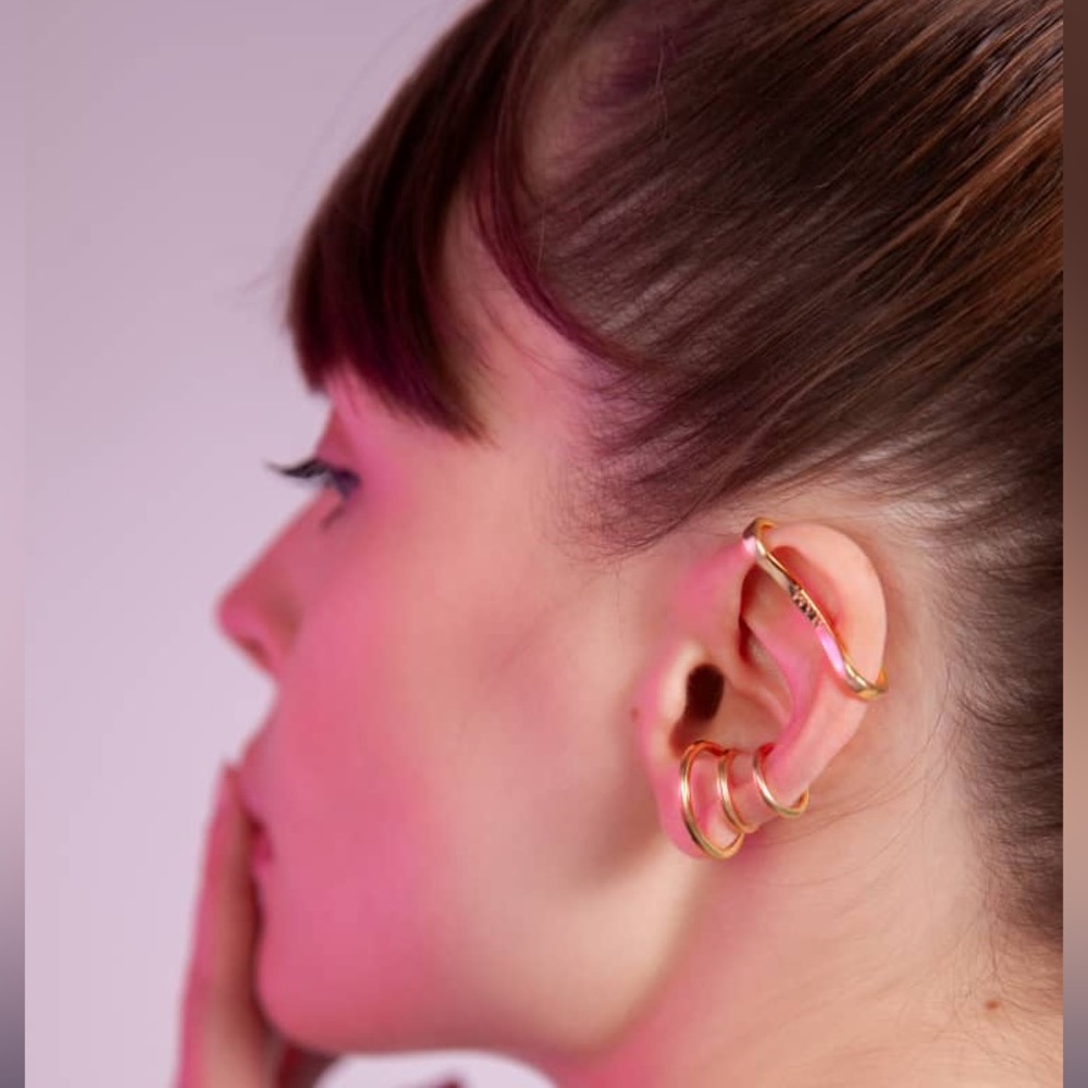 NWT MAM Silver Orbit Ear Cuff